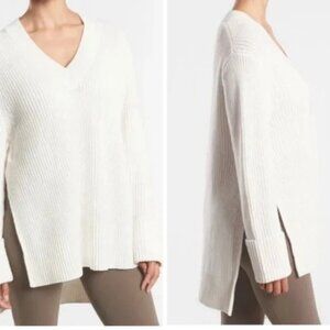 NEW Athleta Shasta V-Neck Sweater size XXS